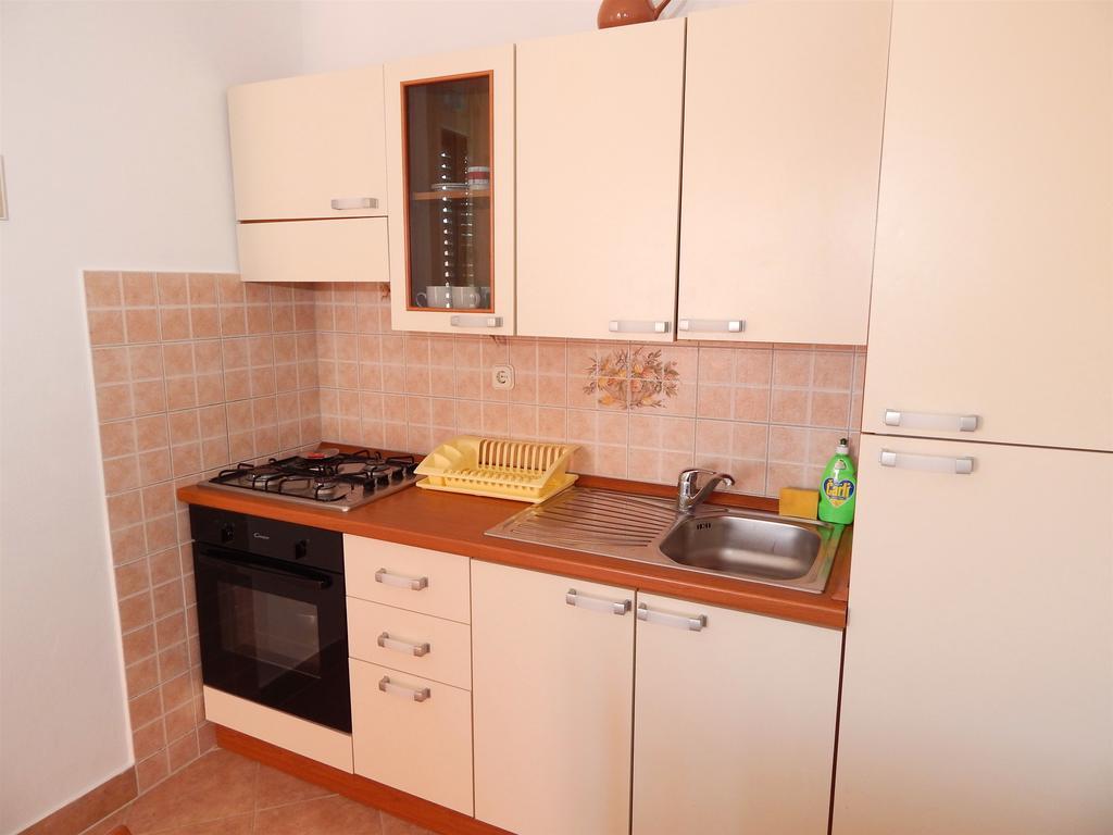 Apartments Rajko Pag Town Bagian luar foto