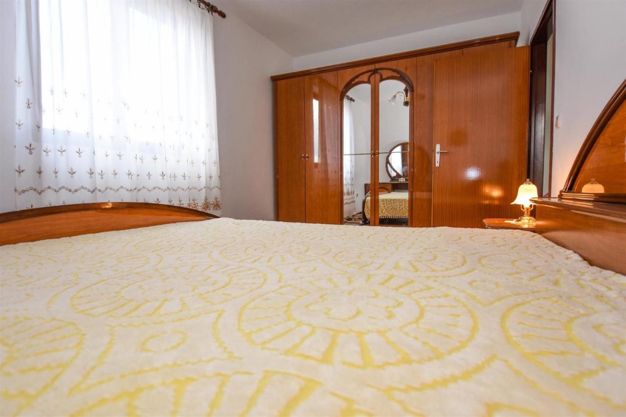 Apartments Rajko Pag Town Bagian luar foto
