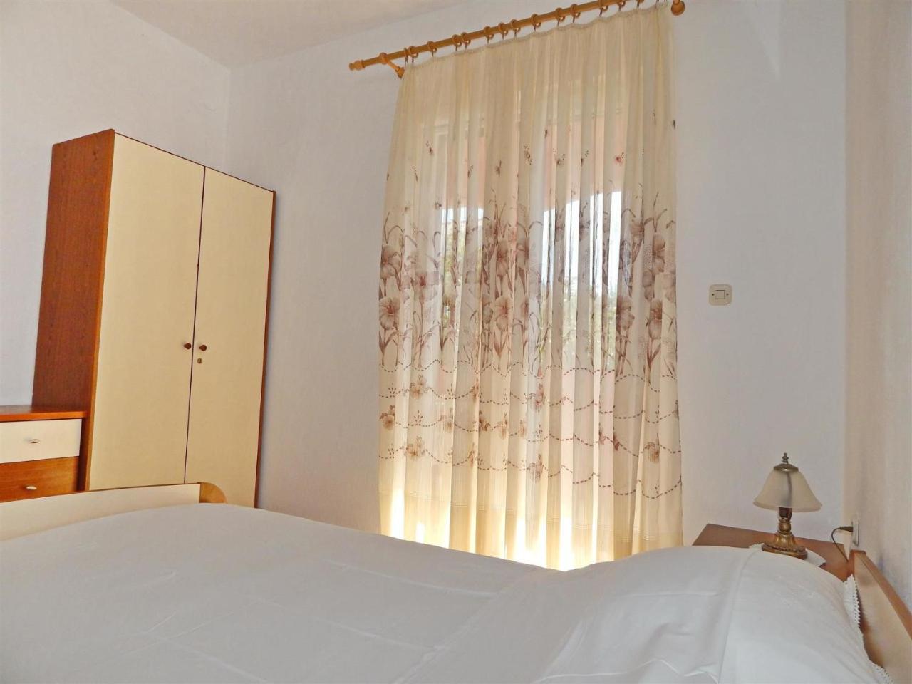 Apartments Rajko Pag Town Bagian luar foto