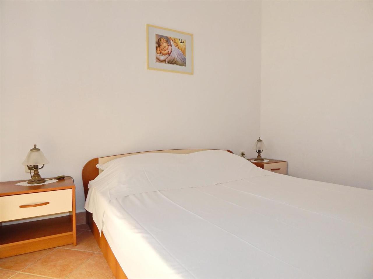 Apartments Rajko Pag Town Bagian luar foto